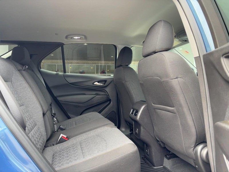 Chevrolet Equinox Vehicle Image 10