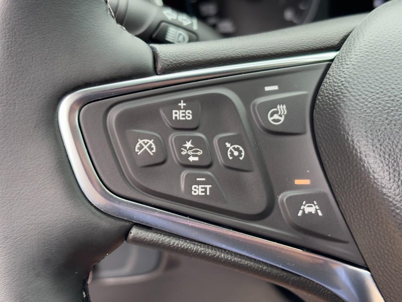Chevrolet Equinox Vehicle Image 17