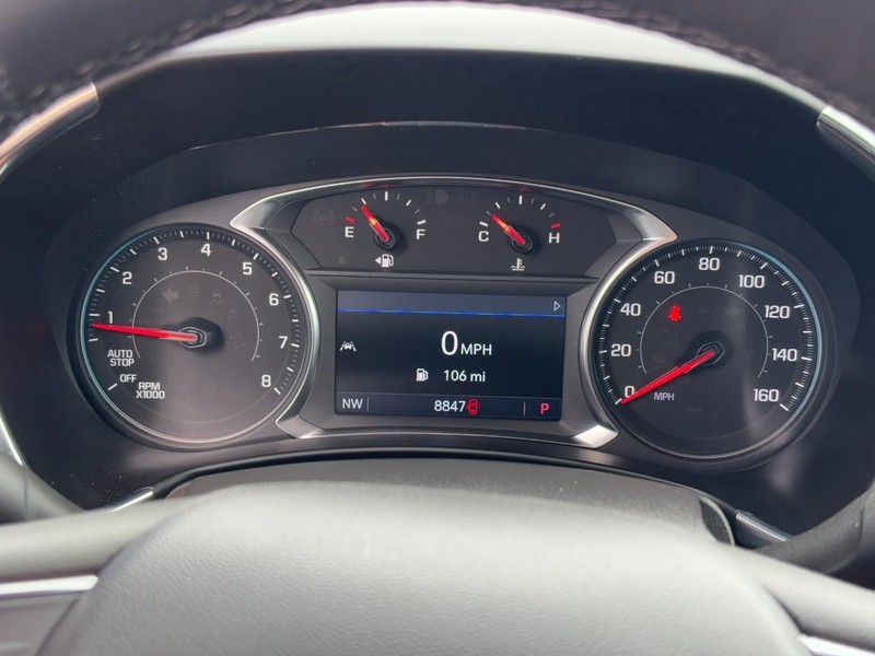 Chevrolet Equinox Vehicle Image 19