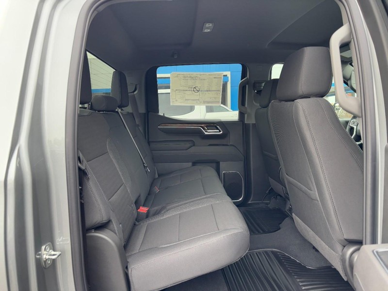 Chevrolet Silverado 1500 Vehicle Image 05