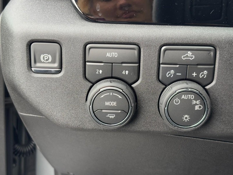 Chevrolet Silverado 1500 Vehicle Image 11