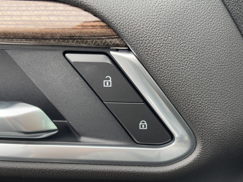 Chevrolet Silverado 1500 Vehicle Image 20