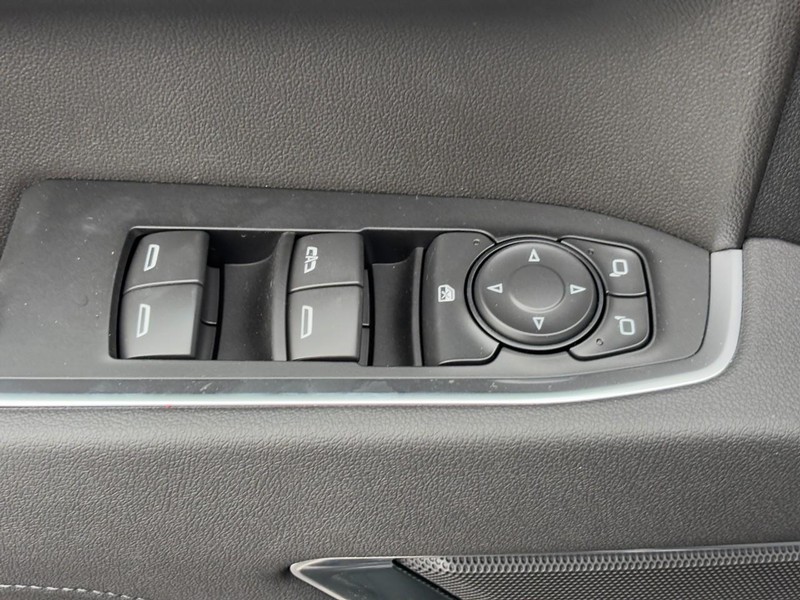 Chevrolet Silverado 1500 Vehicle Image 17