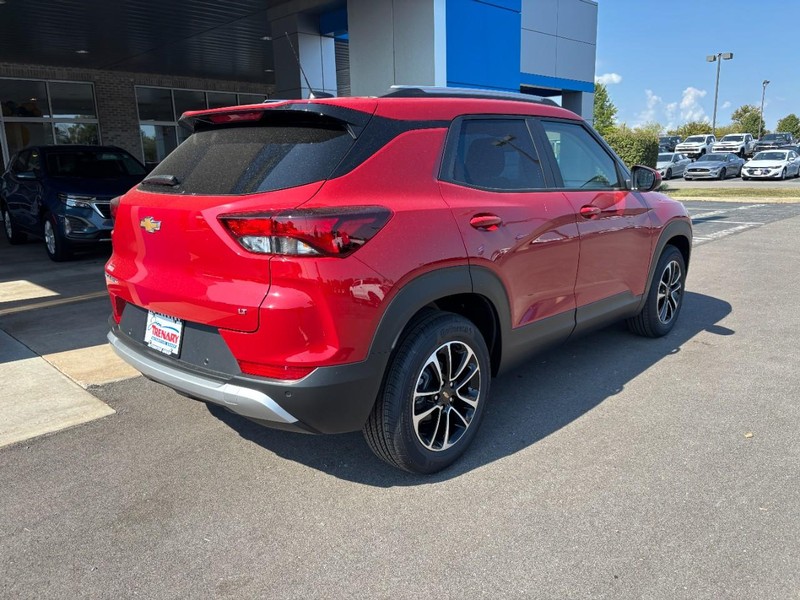 Chevrolet TrailBlazer Vehicle Image 03