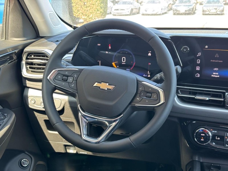 Chevrolet TrailBlazer Vehicle Image 07