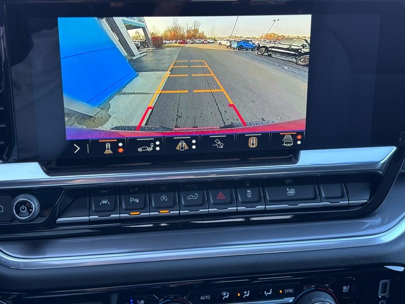 Chevrolet Silverado 1500 Vehicle Image 16