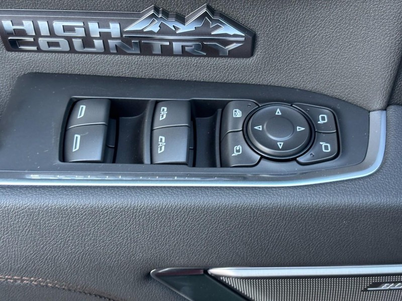 Chevrolet Silverado 1500 Vehicle Image 19