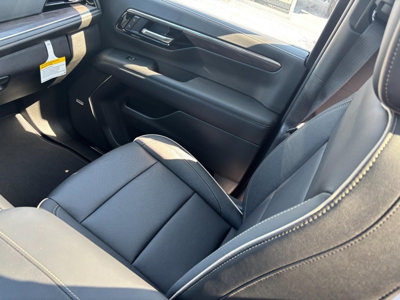 Chevrolet Tahoe Vehicle Image 11