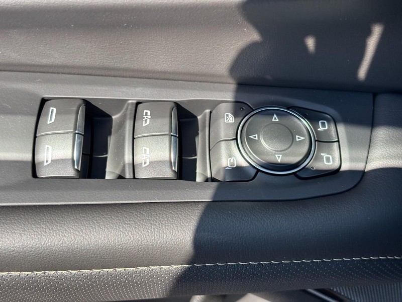 Chevrolet Tahoe Vehicle Image 18