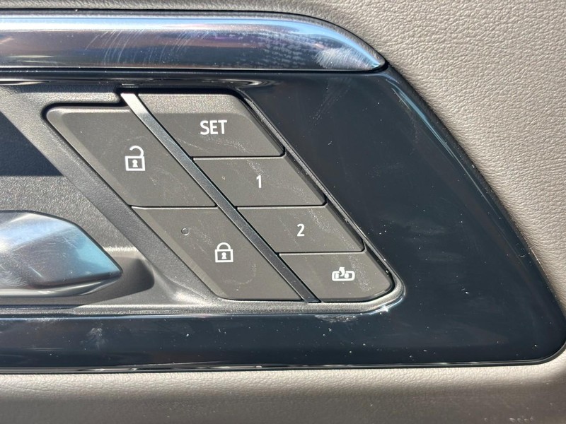 Chevrolet Tahoe Vehicle Image 19