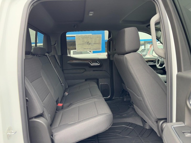 Chevrolet Silverado 1500 Vehicle Image 05