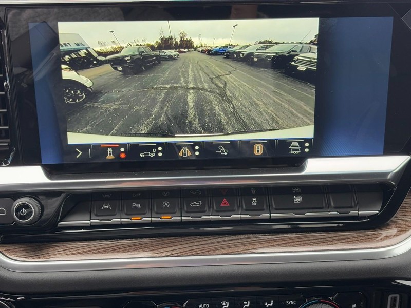 Chevrolet Silverado 1500 Vehicle Image 16