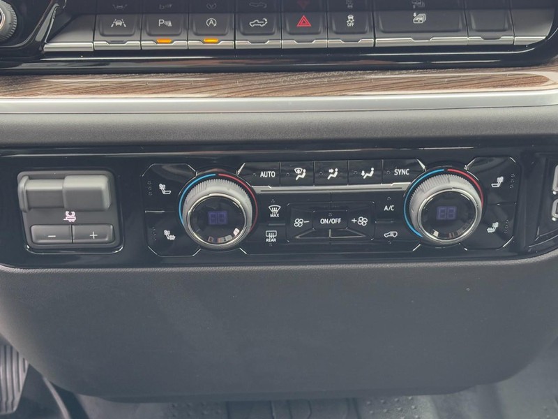 Chevrolet Silverado 1500 Vehicle Image 18