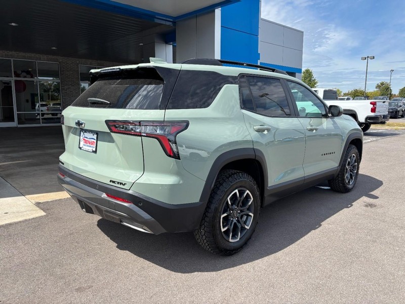 Chevrolet Equinox Vehicle Image 03