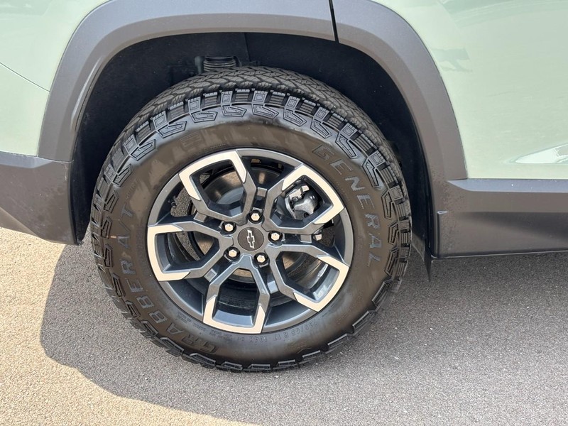 Chevrolet Equinox Vehicle Image 04