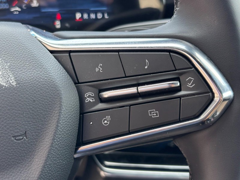 Chevrolet Equinox Vehicle Image 14