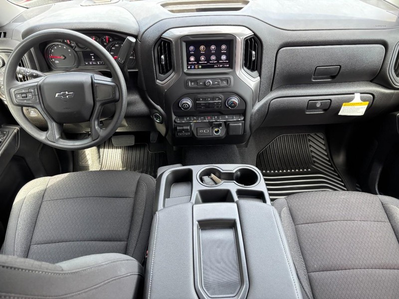Chevrolet Silverado 2500HD Vehicle Image 06