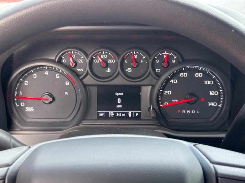 Chevrolet Silverado 2500HD Vehicle Image 14