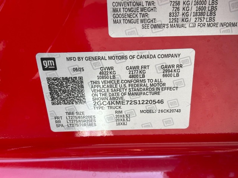 Chevrolet Silverado 2500HD Vehicle Image 21