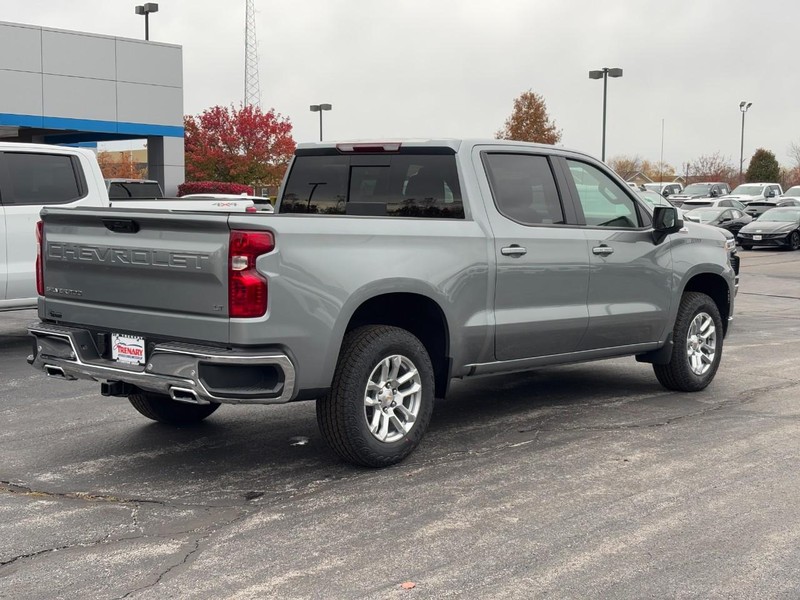 Chevrolet Silverado 1500 Vehicle Image 03