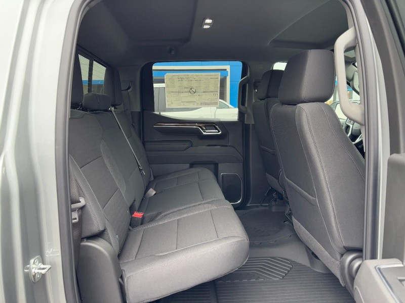 Chevrolet Silverado 1500 Vehicle Image 05