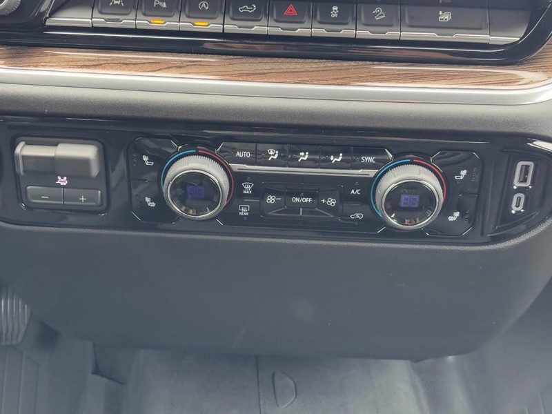 Chevrolet Silverado 1500 Vehicle Image 09