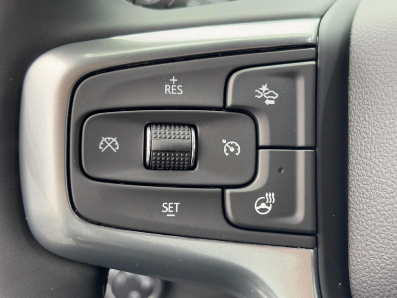 Chevrolet Silverado 1500 Vehicle Image 12