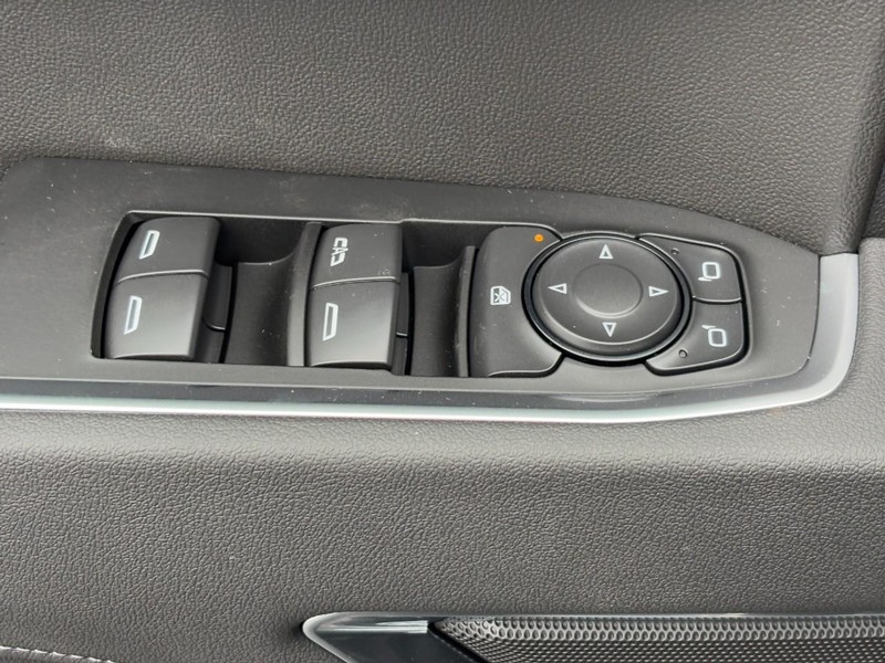 Chevrolet Silverado 1500 Vehicle Image 19