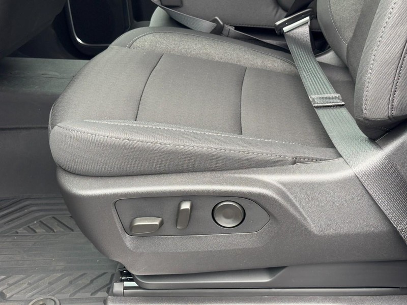 Chevrolet Silverado 1500 Vehicle Image 21