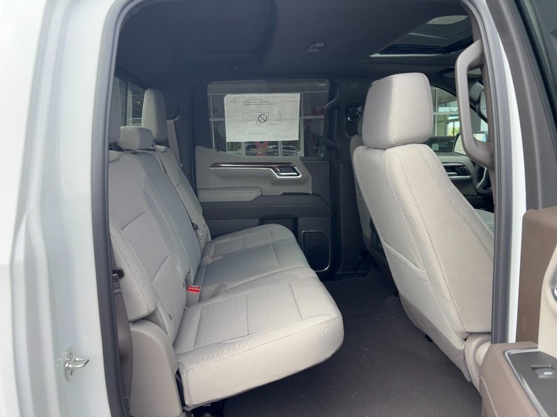 Chevrolet Silverado 1500 Vehicle Image 05