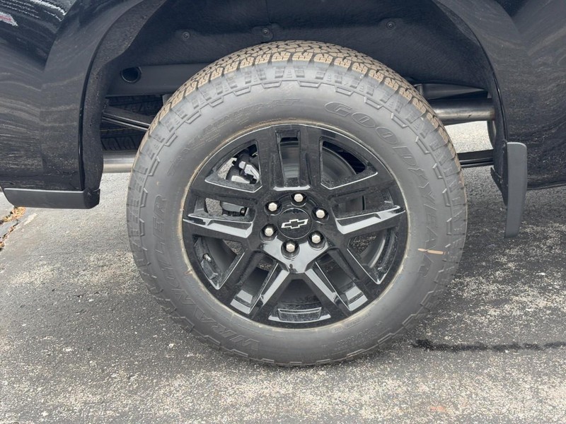 Chevrolet Silverado 1500 Vehicle Image 04