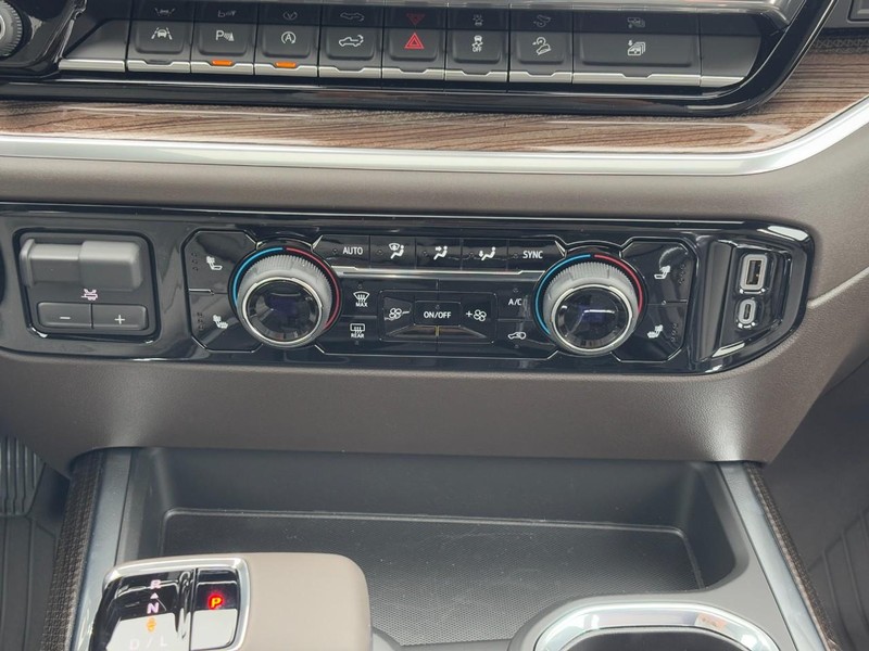 Chevrolet Silverado 1500 Vehicle Image 09