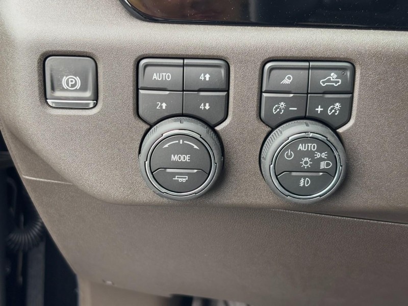 Chevrolet Silverado 1500 Vehicle Image 11