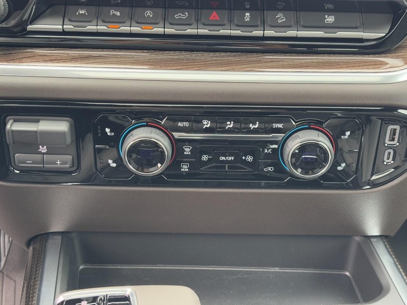 Chevrolet Silverado 1500 Vehicle Image 18