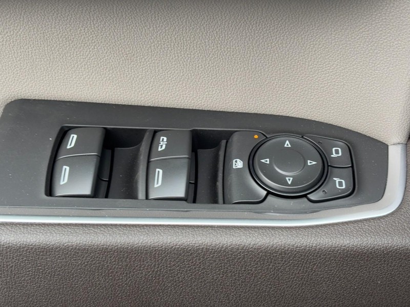 Chevrolet Silverado 1500 Vehicle Image 19