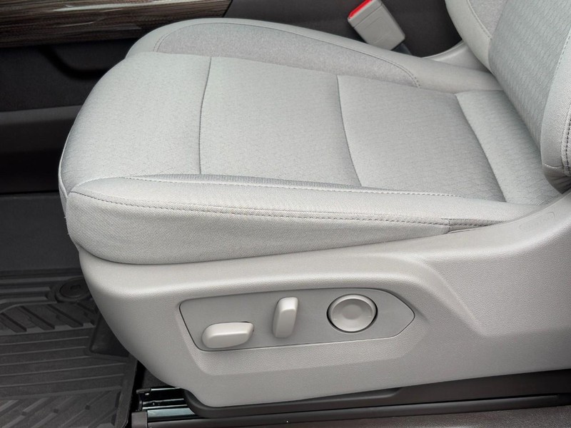 Chevrolet Silverado 1500 Vehicle Image 21