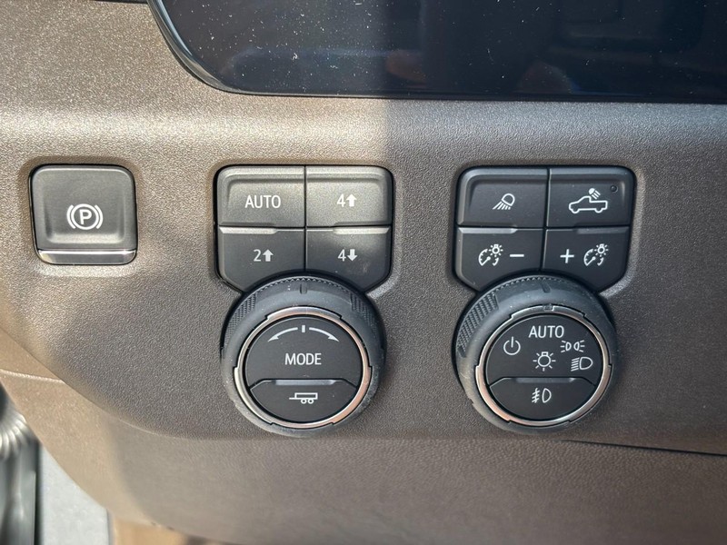 Chevrolet Silverado 1500 Vehicle Image 12