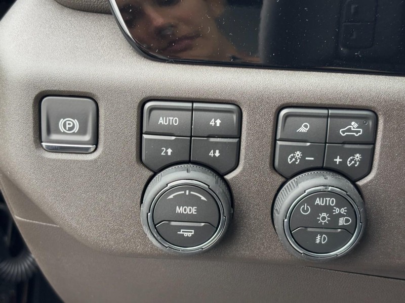 Chevrolet Silverado 1500 Vehicle Image 11