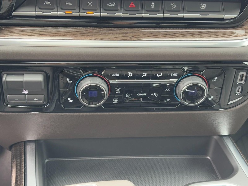 Chevrolet Silverado 1500 Vehicle Image 18