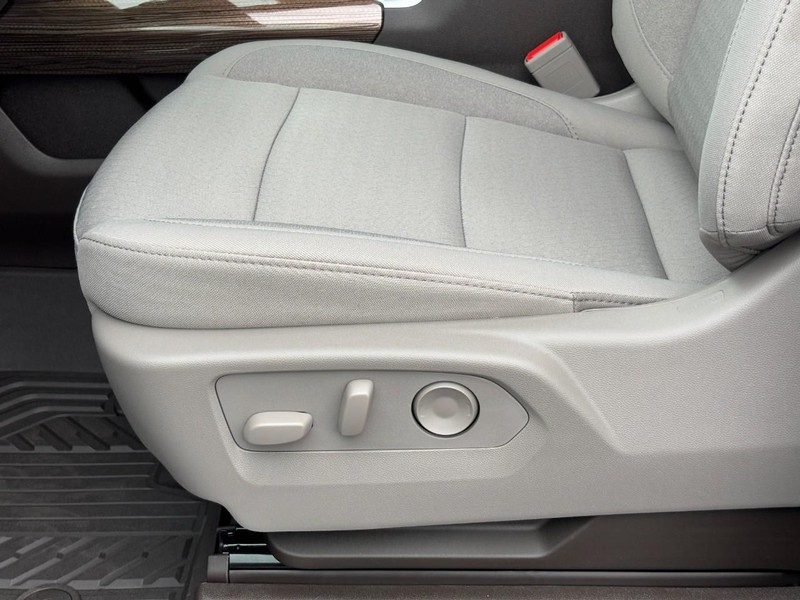 Chevrolet Silverado 1500 Vehicle Image 21