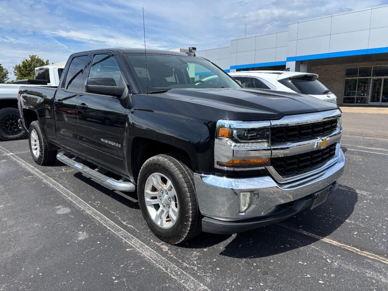 Chevrolet Silverado 1500 Vehicle Image 02
