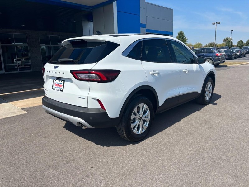 Ford Escape Vehicle Image 03