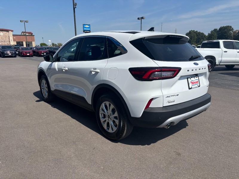 Ford Escape Vehicle Image 06