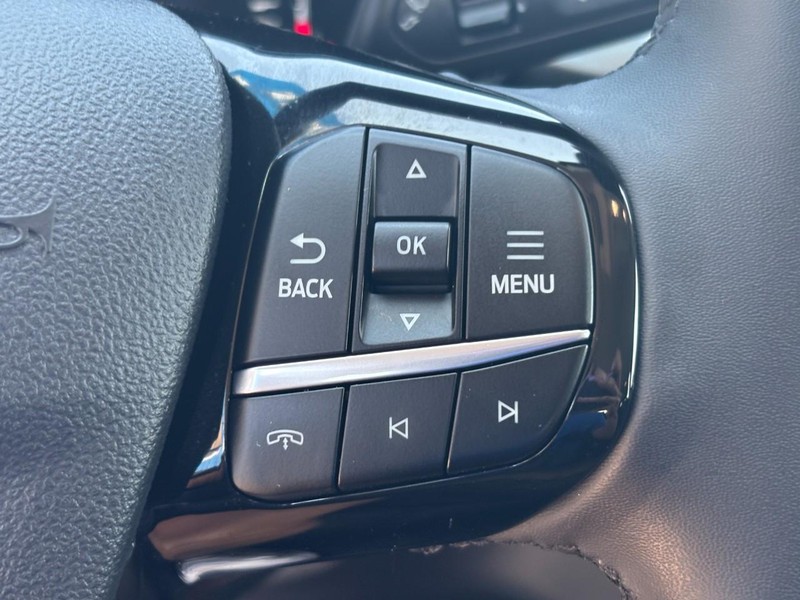 Ford Escape Vehicle Image 18