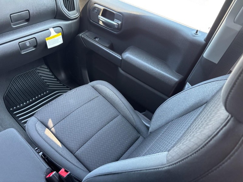 Chevrolet Silverado 1500 Vehicle Image 12