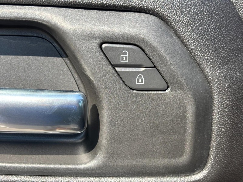 Chevrolet Silverado 1500 Vehicle Image 20