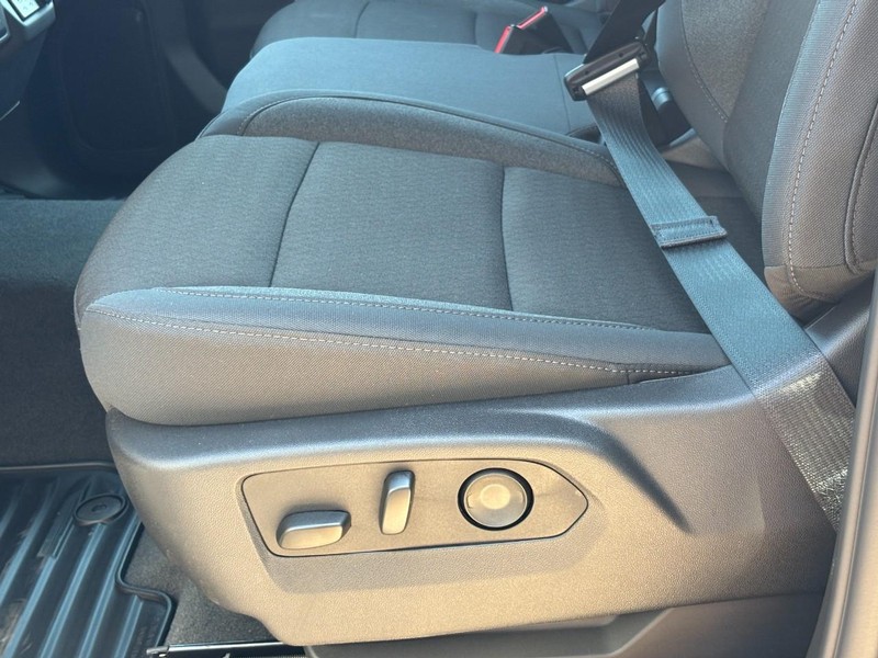 Chevrolet Silverado 1500 Vehicle Image 21