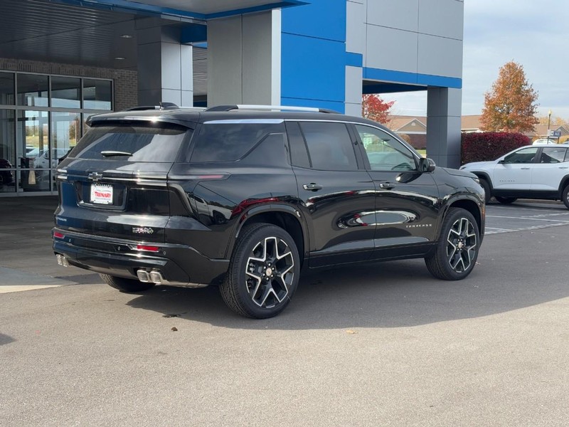 Chevrolet Traverse Vehicle Image 03