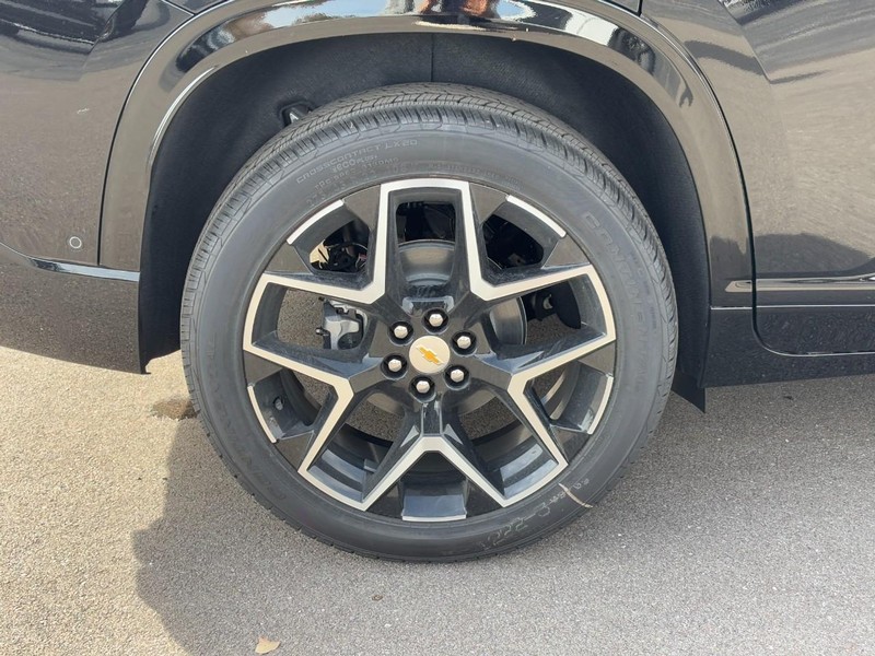 Chevrolet Traverse Vehicle Image 04