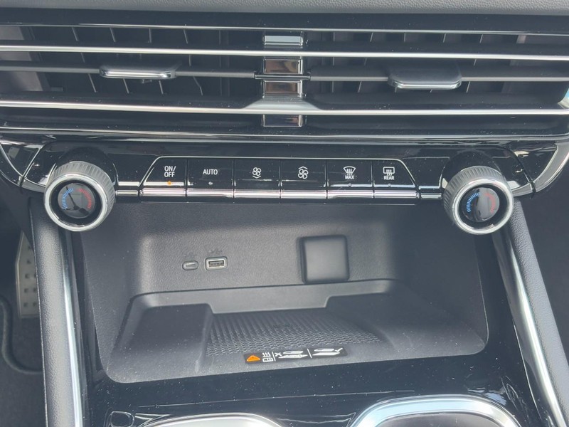 Chevrolet Traverse Vehicle Image 10